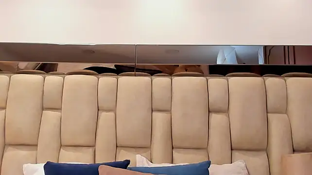 AriaVegaSoe Adlı Modelin Canlı XXX Sohbeti