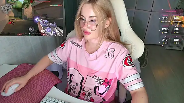 Lunar_Whisper Live XXX-Chat