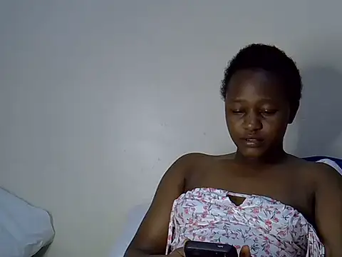Czat XXX na żywo – Petite_Ebony10