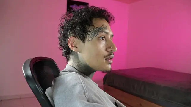 trieone Live XXX-Chat