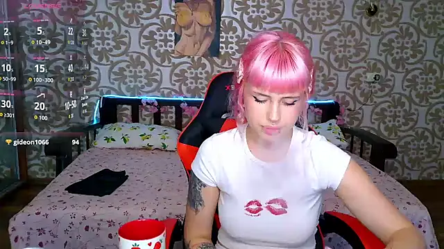 צ'אט XXX בשידור חי של EmberSweety