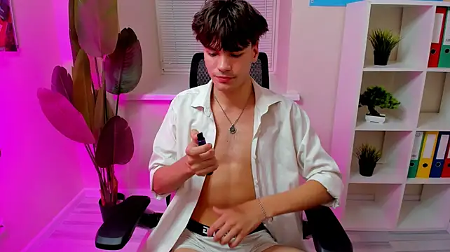 Kamal_Kramer Chat XXX in diretta