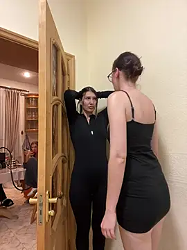 RussianGirls_ Adlı Modelin Canlı XXX Sohbeti
