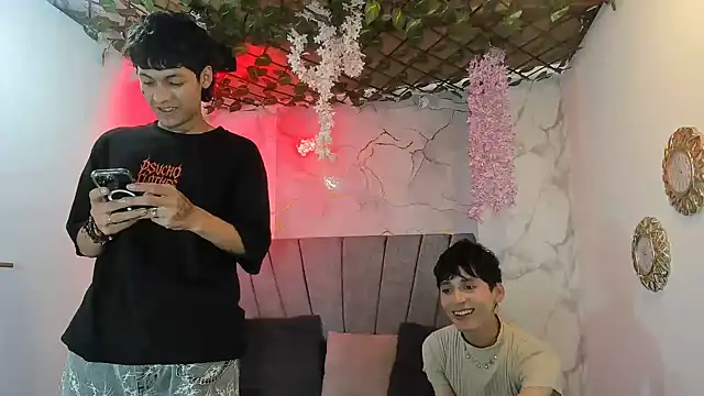 Bastian_boyshot77 XXX чат на живо
