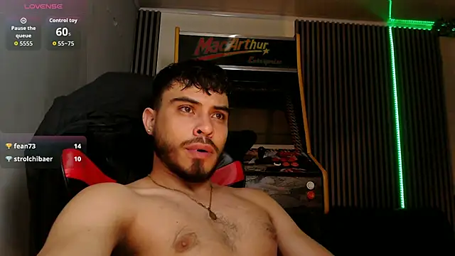 Bastian_MCcormick's Live XXX Chat