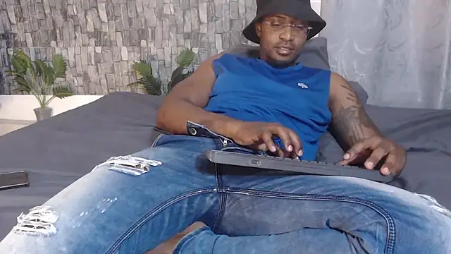 IsiahMaxwell Live XXX Chat