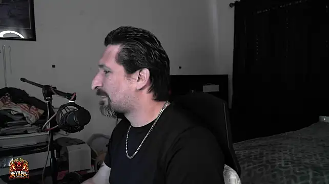Chat XXX en directo de DevilPup75_