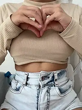 DulceMya Chat XXX in diretta