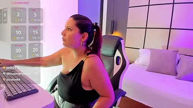 Chat +18 de jade_swann ao vivo