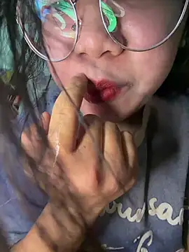 Emmiuuuu03 网络视讯表演