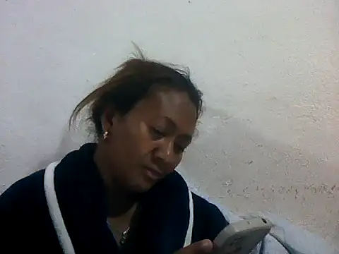 sexyladii Adlı Modelin Canlı XXX Sohbeti