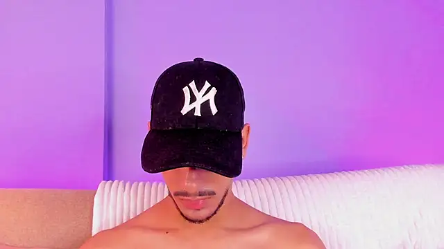 ApoloXanthos – Naživo XXX chat