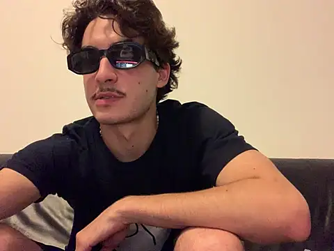 Arthurcamfor Adlı Modelin Web Kamerası Şovu