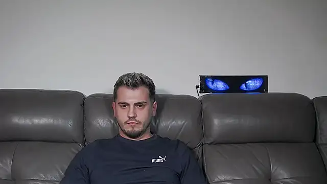 CrazyDom1 Chat XXX live