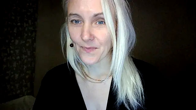 XXX chat uživo modela Calissako