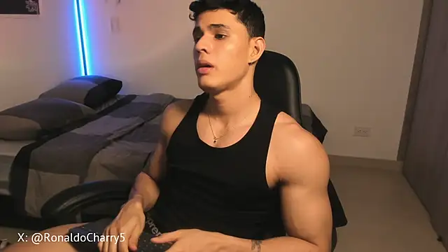 Chatroom XXX en direct de Massimo_Rinaldi