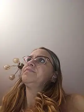 XXX chat uživo modela BLONDKICIA1