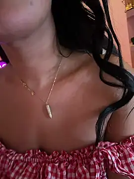 Chat +18 de queen-chamss ao vivo