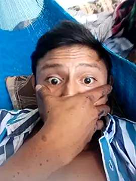 Alejandro252323 Webcam Show