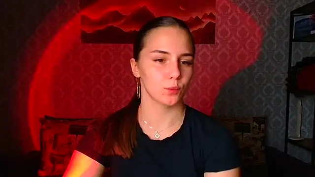 Chat +18 de Kyara_ra ao vivo
