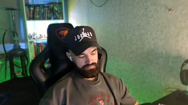 XXX chat uživo modela _Serious_Man