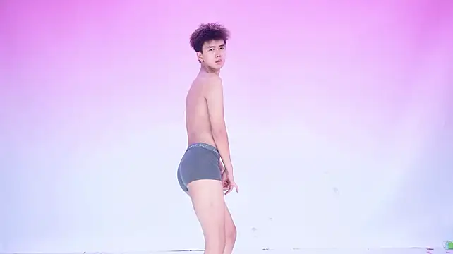 BTboy-001のライブXXXチャット