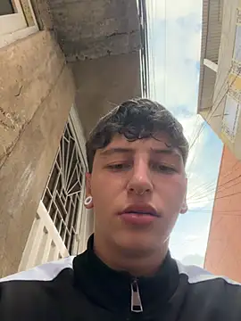 ARON_LUXX লাইভ XXX চ্যাট