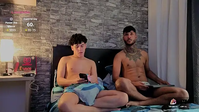 TheimperialBoys77n Webbikameraesitys