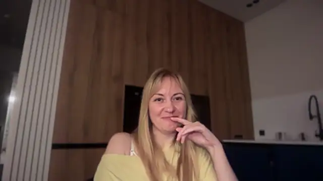 Dorielle Adlı Modelin Canlı XXX Sohbeti