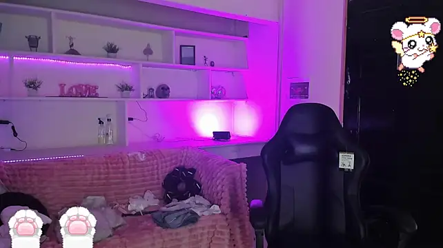 Živý XXX chat la_bommbastic