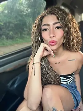 roxyrougee XXX чат на живо