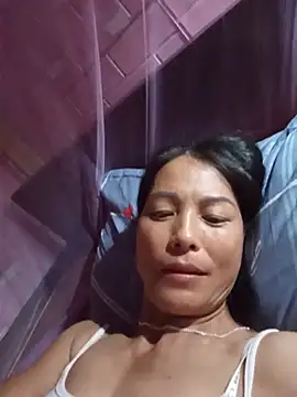 Lily-ly Adlı Modelin Canlı XXX Sohbeti
