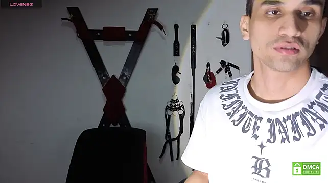 EliteBoysLive élő XXX-chatje