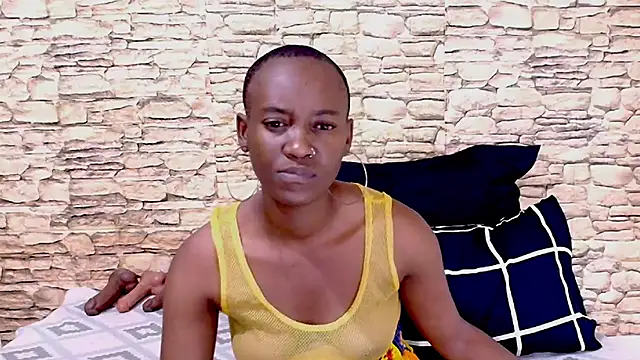 EbonyOlive69 Adlı Modelin Canlı XXX Sohbeti