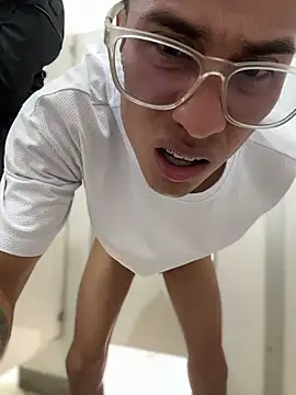 TavoHot_ 现场XXX聊天