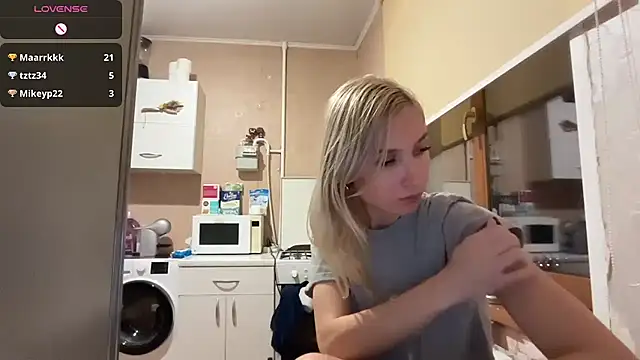 Chat XXX en directo de AngelJeni