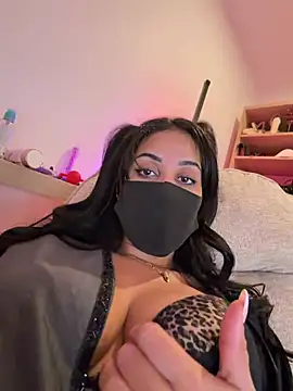 queen-chamss – Naživo XXX chat