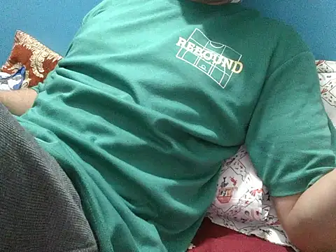 Precumboner 现场XXX聊天