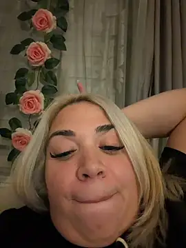 Monageil Live XXX-Chat
