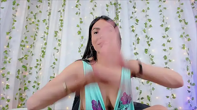 Chat XXX ao vivo de LaurenBellucci_