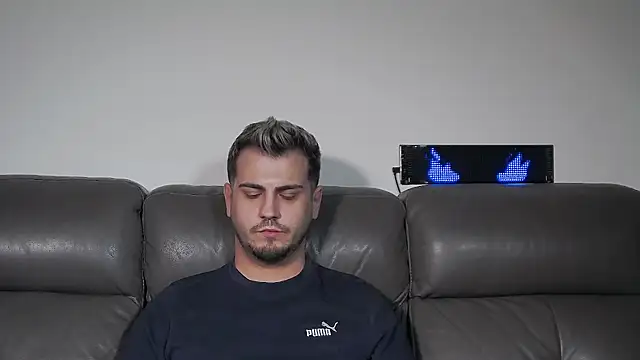 CrazyDom1 Chat XXX live