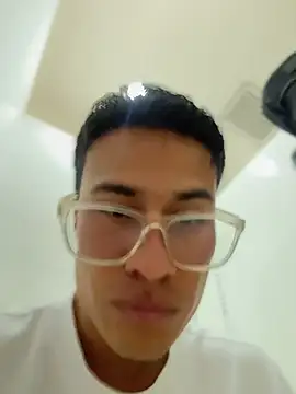 Chat XXX ao vivo de TavoHot_