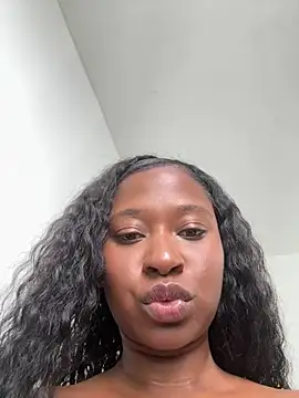 Chat XXX Live BrunetteQueen