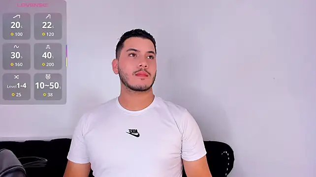 Онлайн чат XXX Axel_grey_