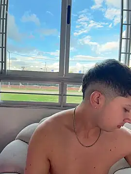 OLIVER_K – Naživo XXX chat