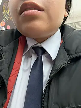 Angela__05 Adlı Modelin Canlı XXX Sohbeti