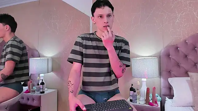 LephyStar Adlı Modelin Canlı XXX Sohbeti
