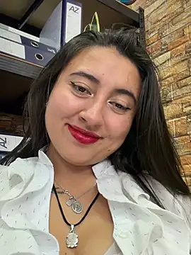 _Sarah-Office1 webcam show