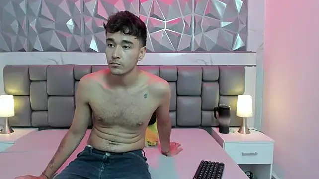 Онлайн чат XXX KathyAiden