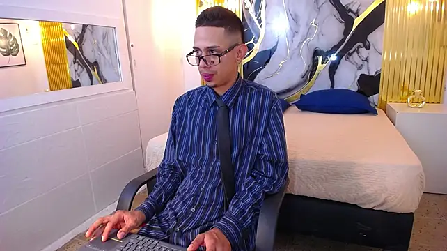 Chat +18 de skyline_ryan ao vivo